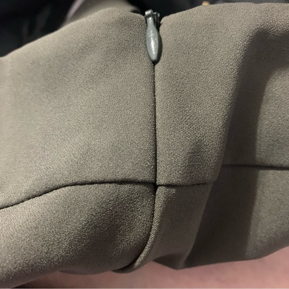 Escada Women’s Tuska High Rise Olive Green Side Zip Trousers Pants - Picture 6 of 7